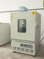 恒定湿热试验箱