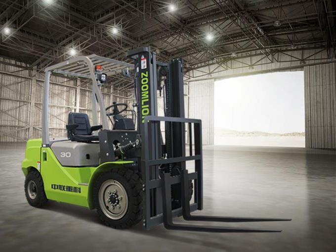 内燃平衡重式叉车