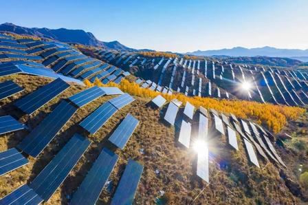张家口赤城 12MW 碲化镉发电玻璃地面光伏电站
